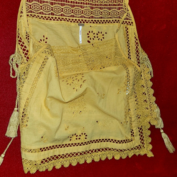 Top - Picture 2 of 6